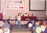 Susana Bergero y el equipo de RRHH de Tarjeta Naranja presentando el tema "Motivación"
