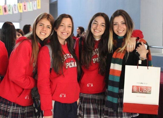 Más de 100 alumnos de sexto año visitaron la UBP