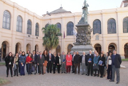 Rectores de la Provincia de Córdoba, junto a directivos de Cáritas y organizaciones dedicadas a prevención de adicciones.