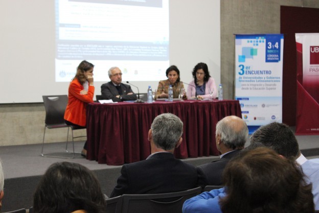 Formar redes para mejorar la educación superior