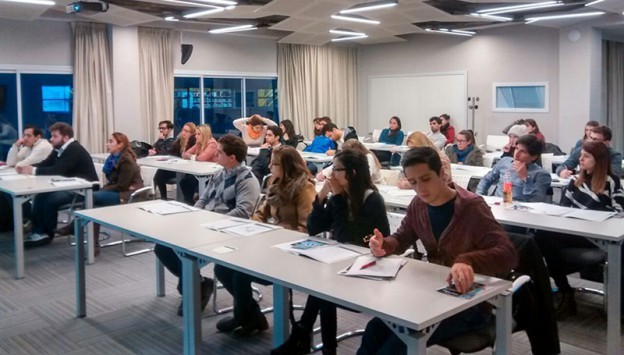 “Becas & Posgrados 2016”
