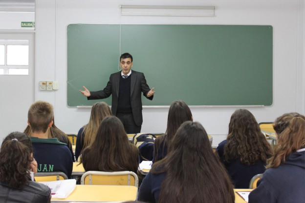 250 jóvenes visitaron la UBP