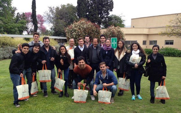 Alumnos visitan la empresa Porta Hnos SA