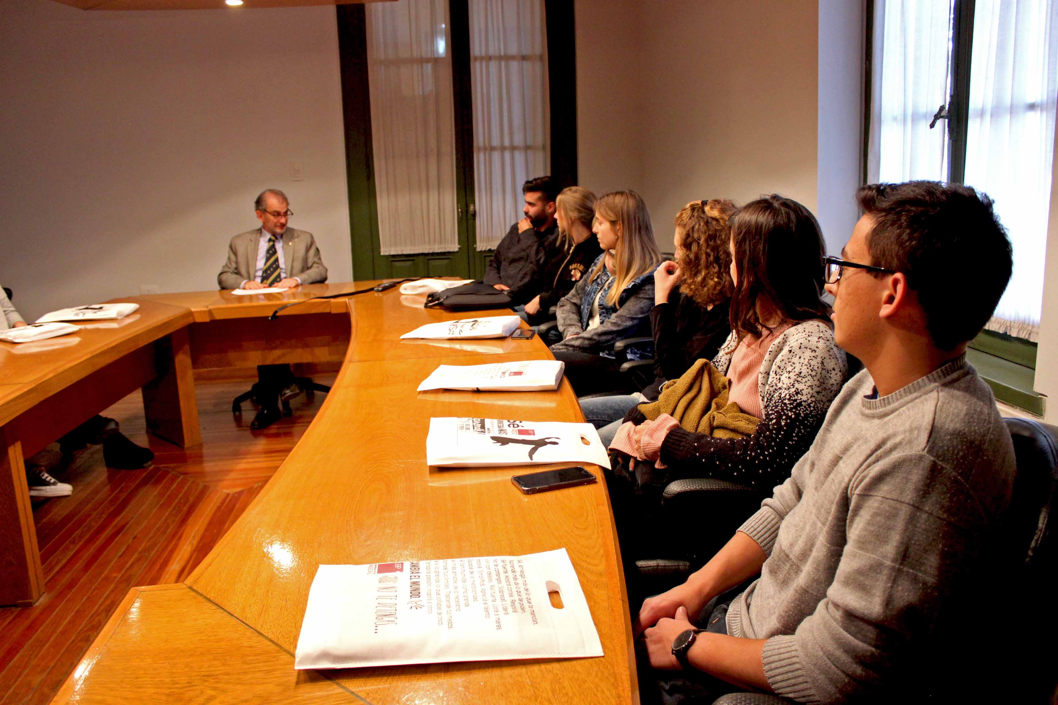 Once alumnos cursarán el próximo semestre en el exterior