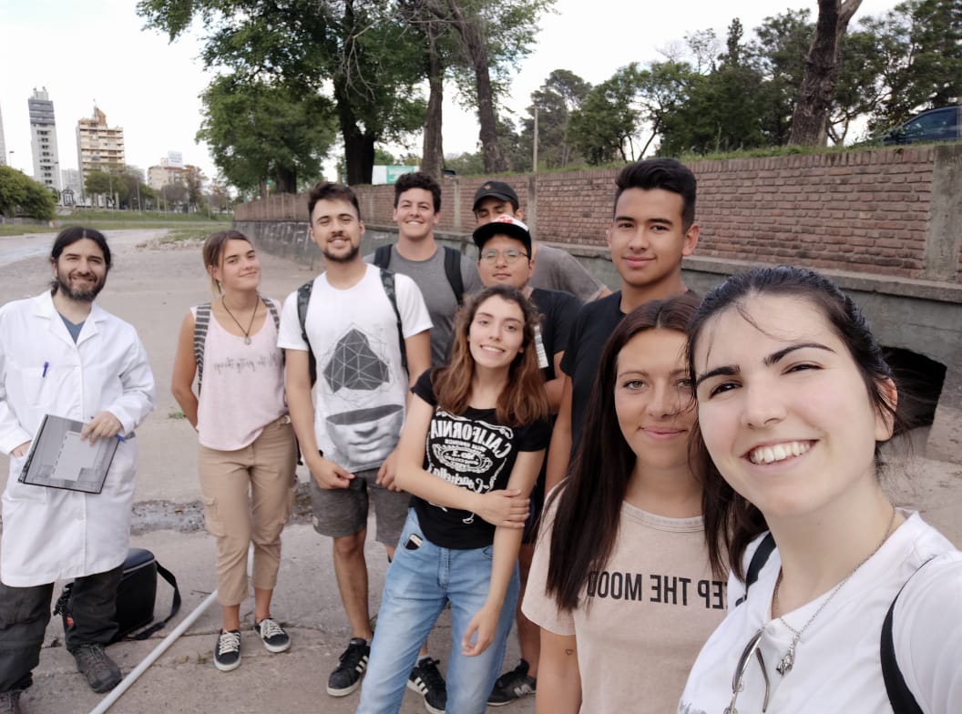 Muestreo de agua en el Río Suquía y la Cañada