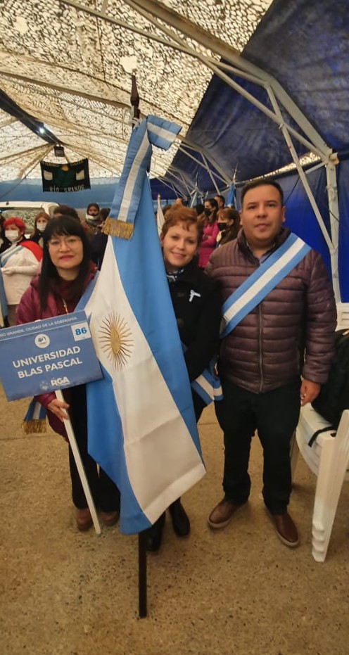 Estudiantes UBP desfilaron en el acto homenaje a la Guerra de Malvinas en Río Grande