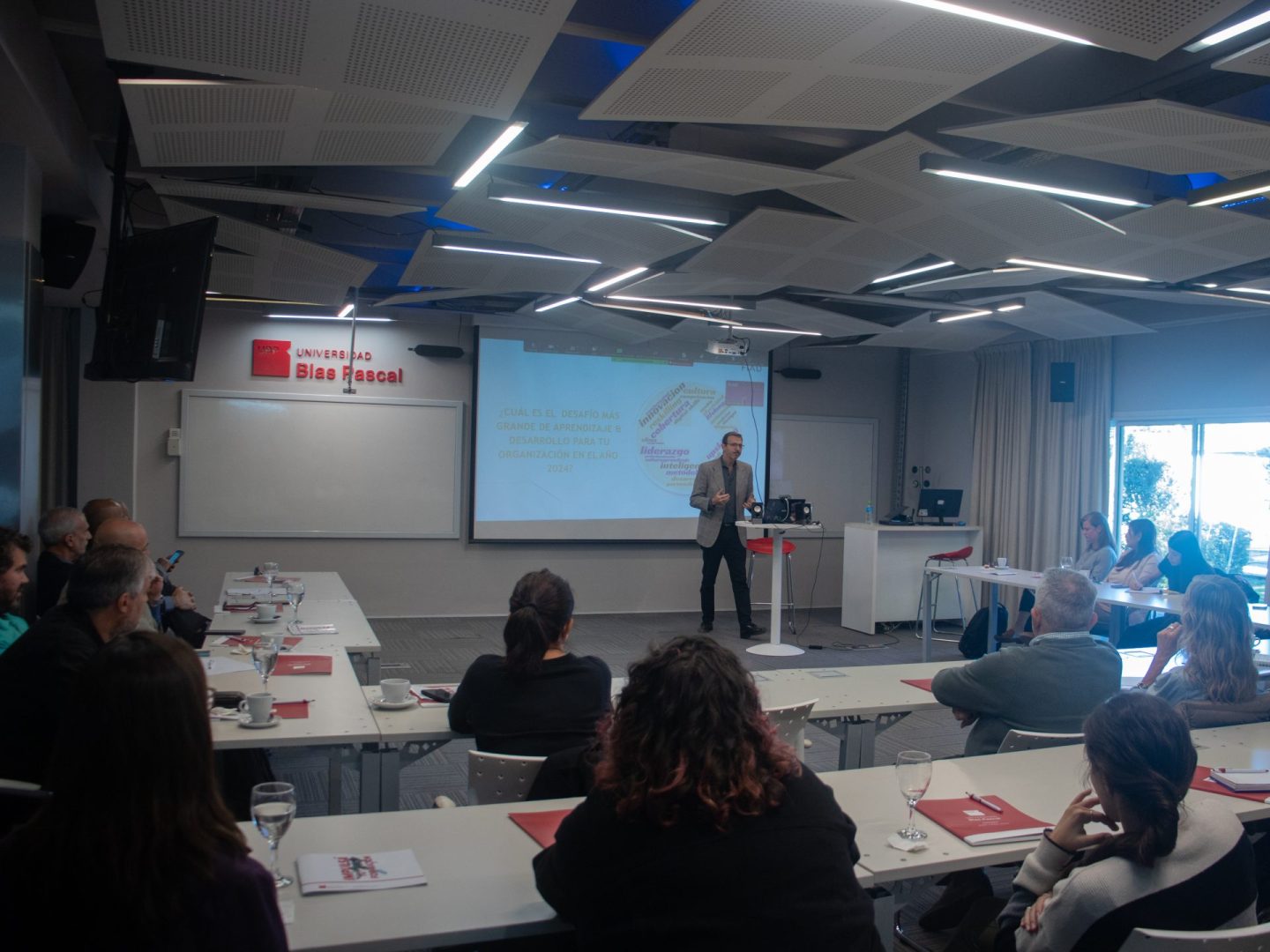 La UBP fue sede del Foro de Innovación para el Aprendizaje y el Desarrollo