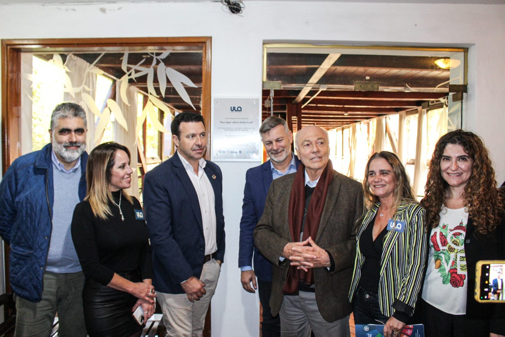 Distinguen al Profesor Alberto Ferral en el aniversario de la Universidad Libre del Ambiente