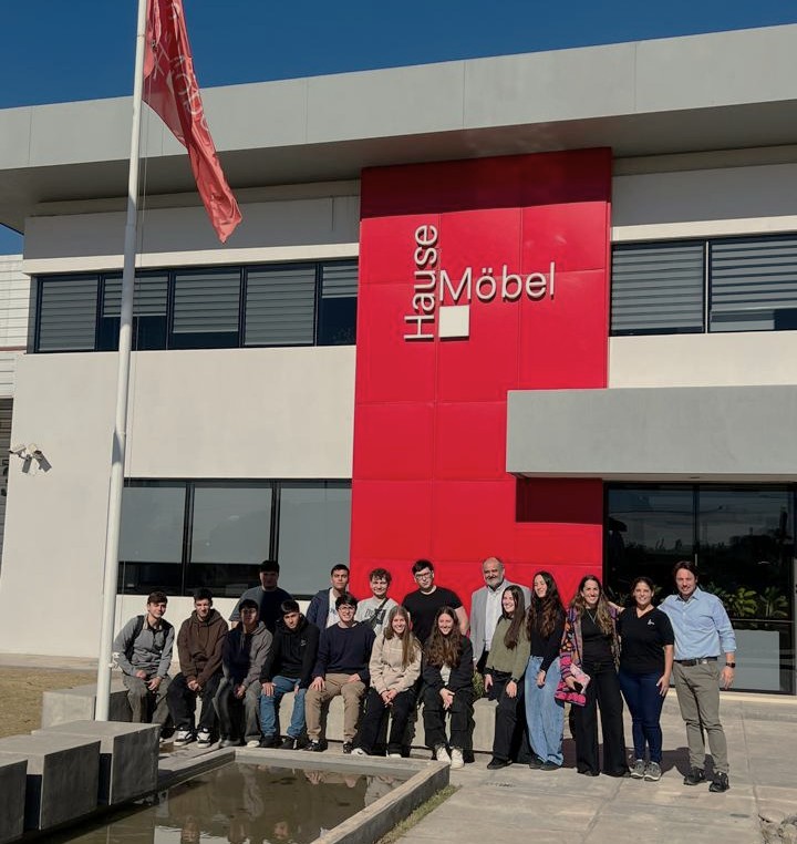 Estudiantes, administración, house mobel